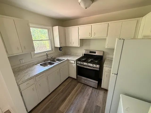 2 bed, 885 sqft, $1,285 — Photo 3