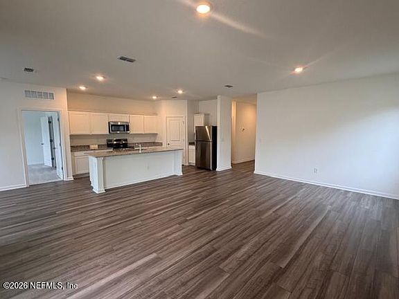 3rd image of 6235 SPLENDORA Lane
