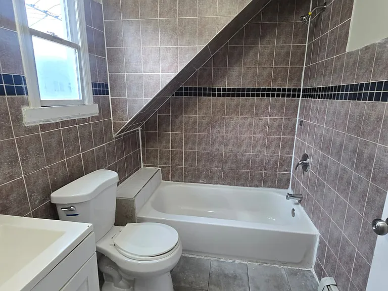29 Taylor St #2AA — Photo 3