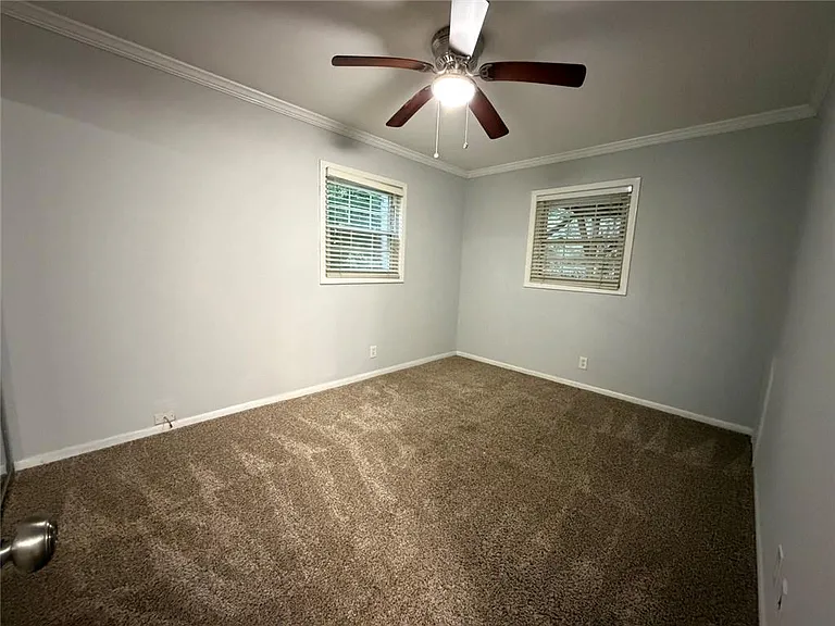 777 Jordan Ln #G1 — Photo 8