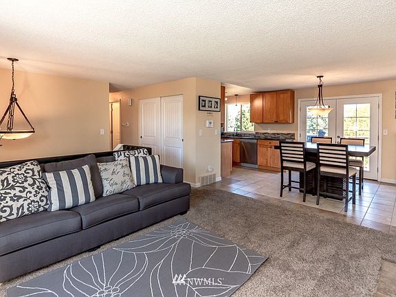 5th image of 6607 Sonia Street