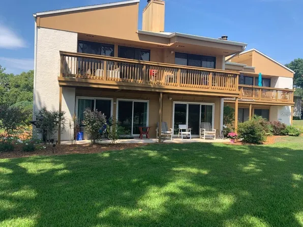 1051 S Highland St APT 4C, Mount Dora, FL 32757