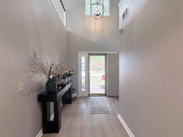 2915 Veva Dr, Pearland, TX 77584