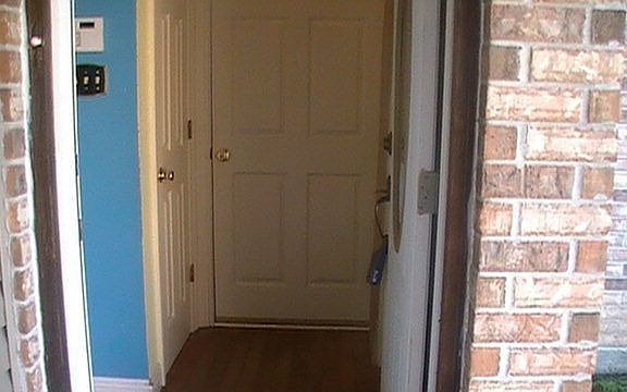 4th image of 3016 Broadmoor Ave