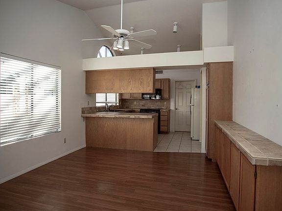 5th image of 16906 E De Anza Dr