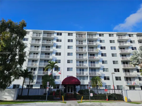 1251 NE 108th St, Miami, FL