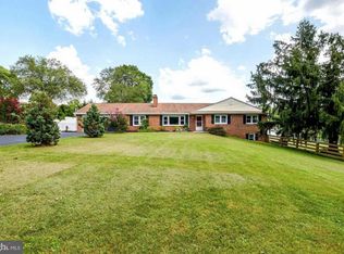 8716 Deanna Dr, Laytonsville, MD 20882