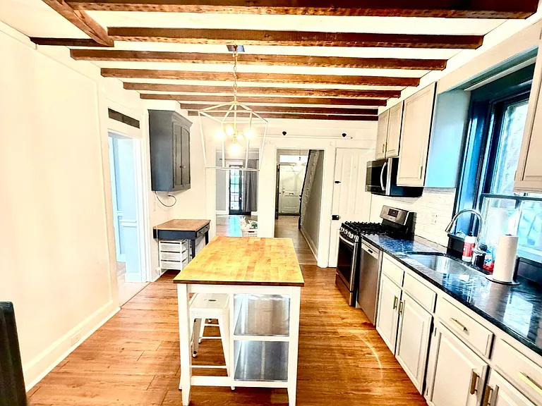 729 E Orange St — Photo 16