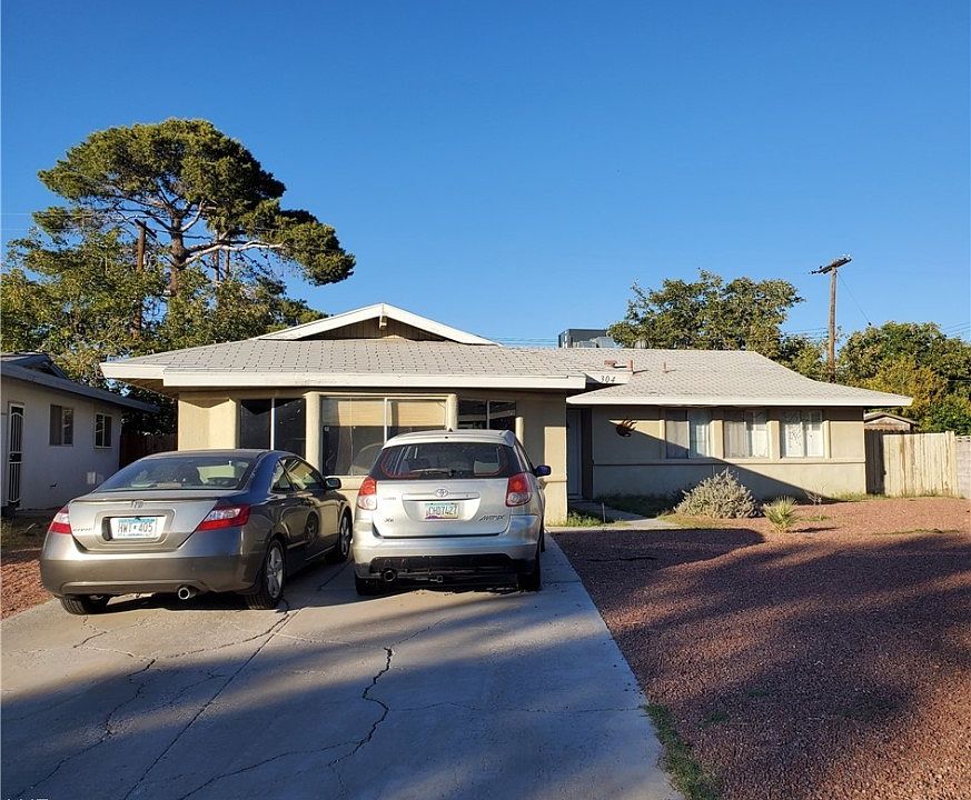 1st image of 304 Pomegranate Cir