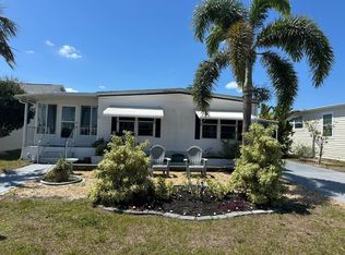 942 Cayman W, Venice, FL 34285