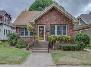 523 S 7th Ave, West Bend, WI 53095