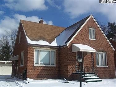2nd image of 5907 Edgehill Dr