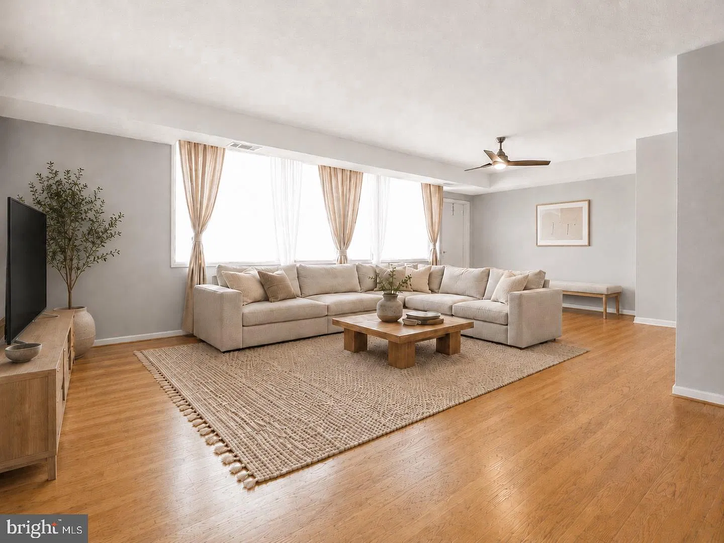 Skyline House Condo — Photo 3