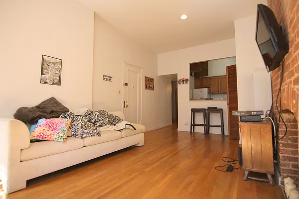 Rented by JK Dansar Corp | media 29