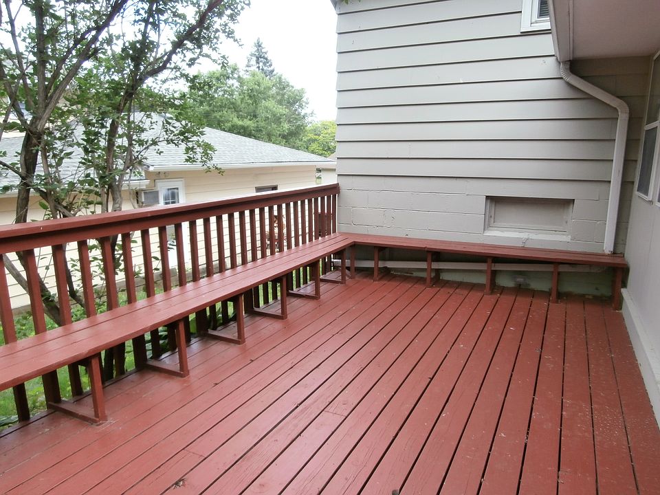 2nd image of 1710 Spruce Dr