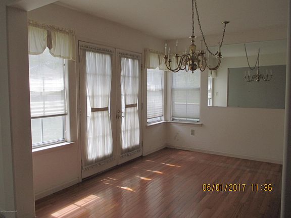 5th image of 1200 Thornbury Lane #B
