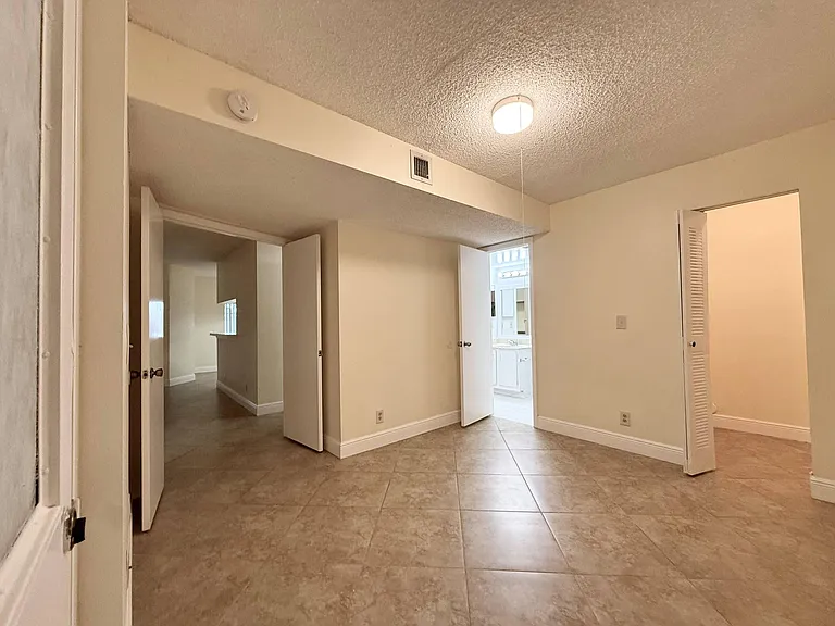 9777 Westview Dr #1113 — Photo 8