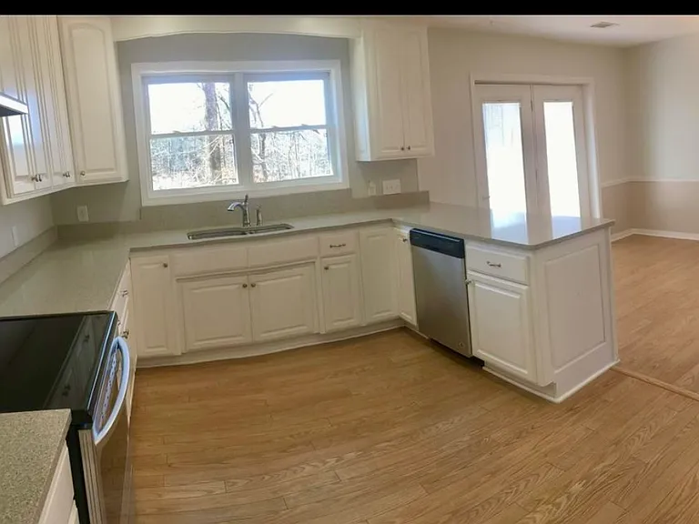 177 Winchester Dr — Photo 6