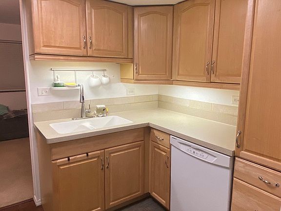 3rd image of 1236 N Isle Royal Cir