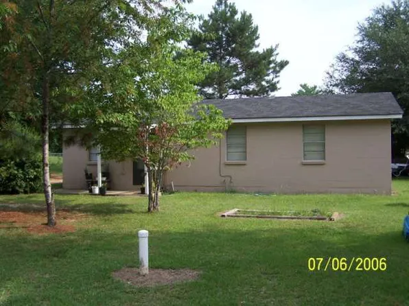 609 Holland Dr, Albany, GA 31705