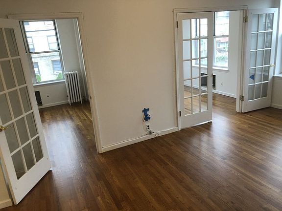 4th image of 2903 21st Ave