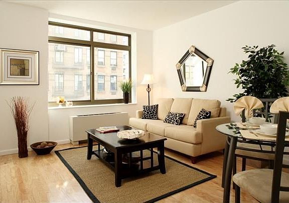 2nd image of 600 Washington St Frnt 2