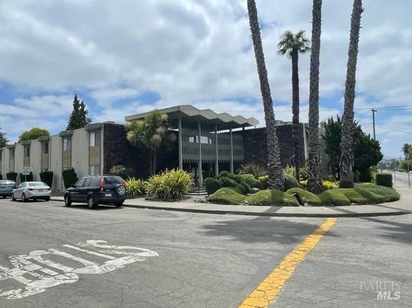 810 Yulupa Avenue, Santa Rosa, CA 95405
