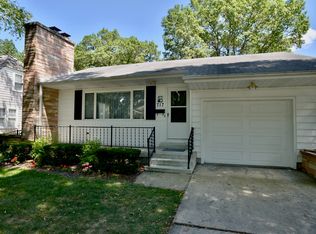 717 Richards St, Geneva, IL 60134