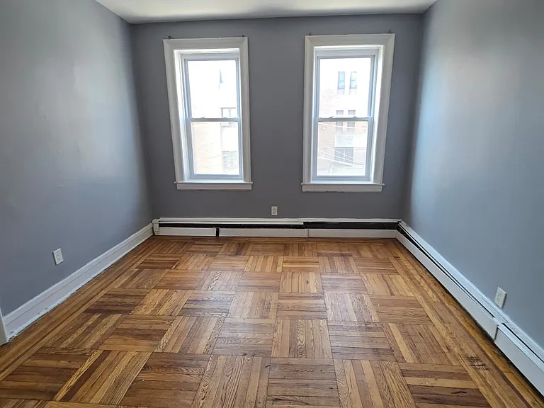 149 Zabriskie St #21 — Photo 6