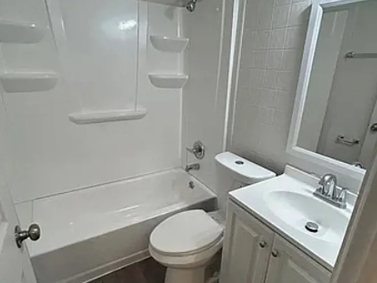 813 Saint William Dr — Photo 4