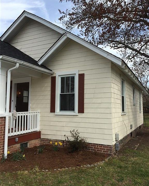 1st image of 44 W Sherwood Ave