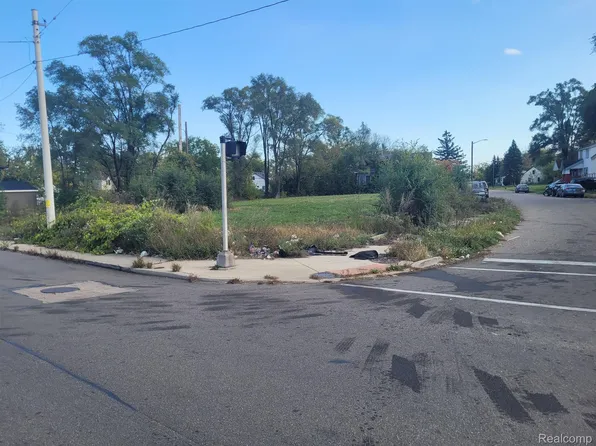 12796 Strasburg St, Detroit, MI 48205