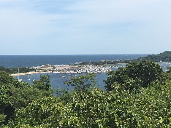2nd image of 9 Stern Dr