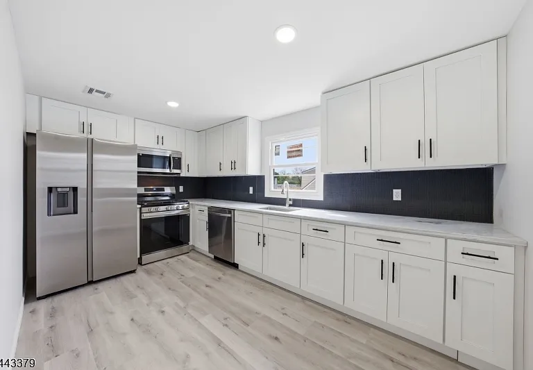 551 Schuyler Ave #2 — Photo 5