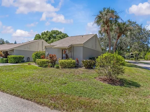 1 WINDRUSH BAY DRIVE, TARPON SPRINGS, FL 34689