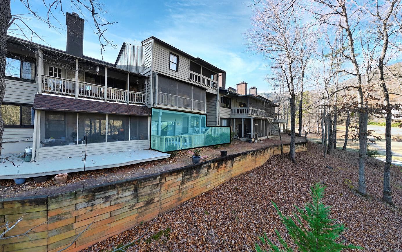 251 Shakespeare Dr UNIT 330