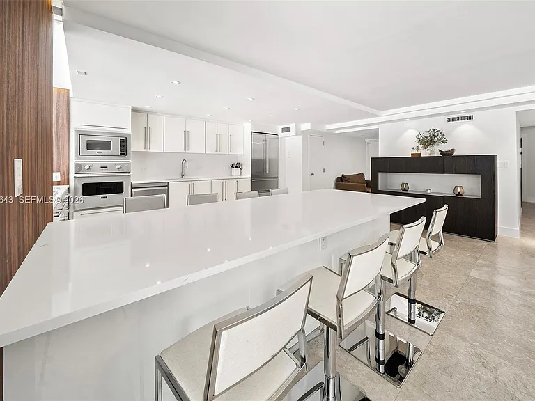 600 Grapetree Dr #3BS — Photo 17