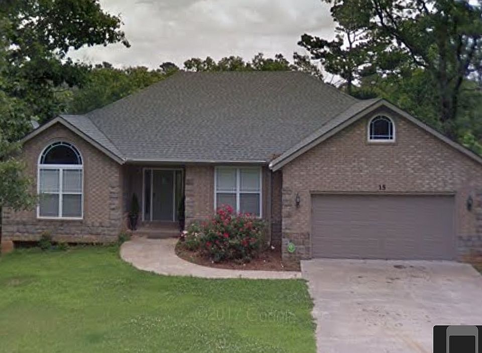 1st image of 15 Shropshire Dr