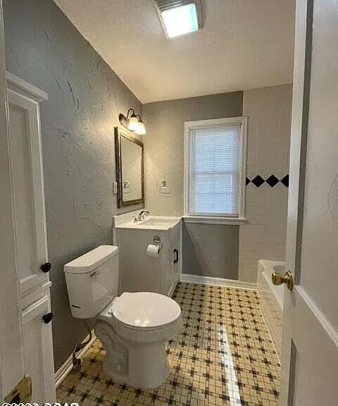 3301 S Pearl Ave — Photo 6