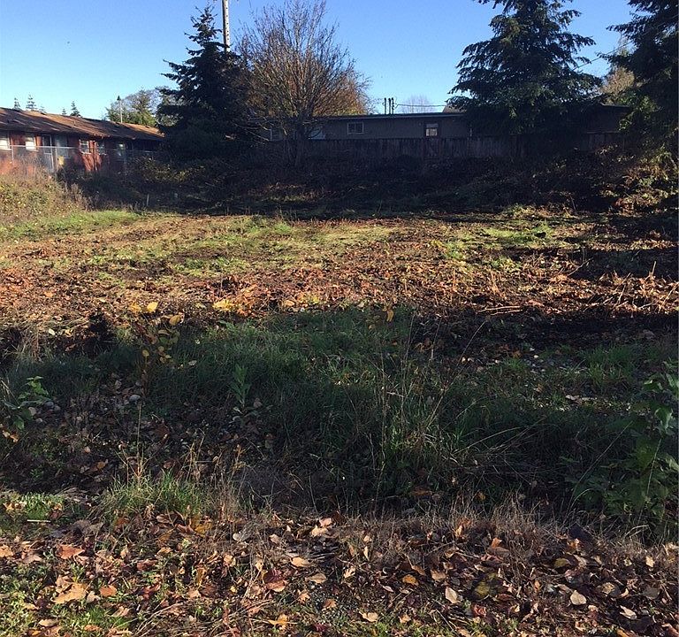 2nd image of 5626 Main St SW