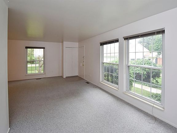4th image of 2644 Fenwick Ct
