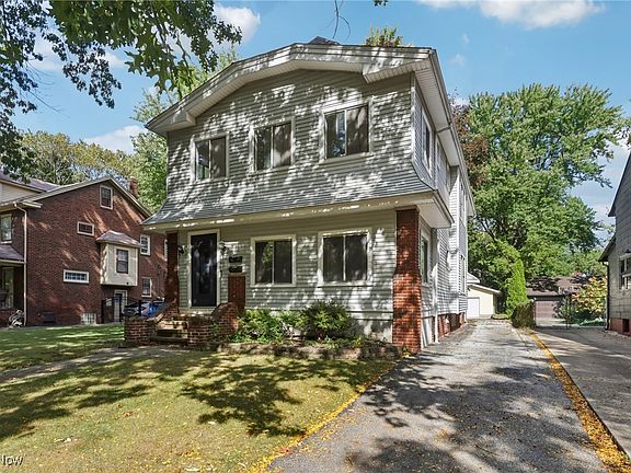 2nd image of 10105 Burton Ave