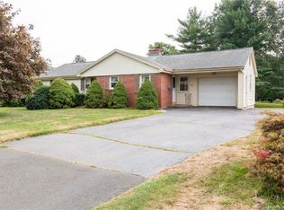 985 Cloverdale Cir, Wethersfield, CT 06109