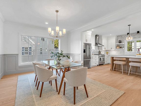 5th image of 26 Longfellow Rd