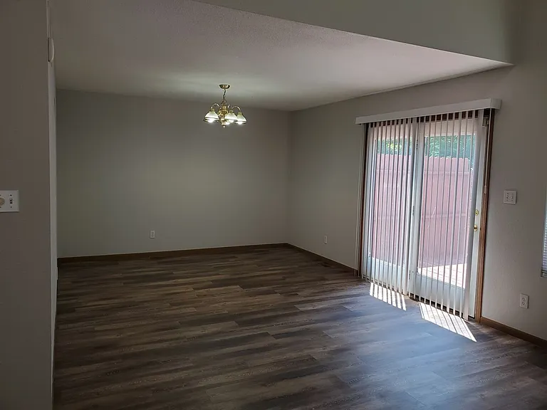 7319 SW 23rd St — Photo 5