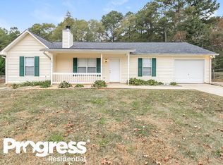 1241 N Hampton Dr, Hampton, GA 30228