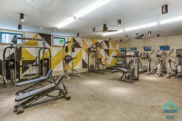 Rented by EXR | media 44