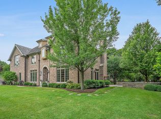 1004 Lee Rd, Northbrook, IL 60062