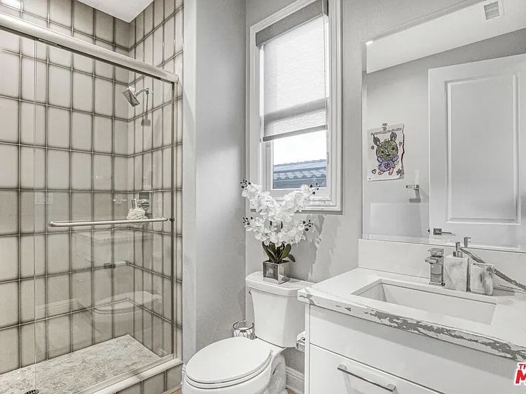 20254 Liverpool Way — Photo 35