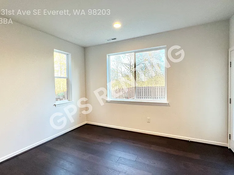 4621 31st Ave SE — Photo 8
